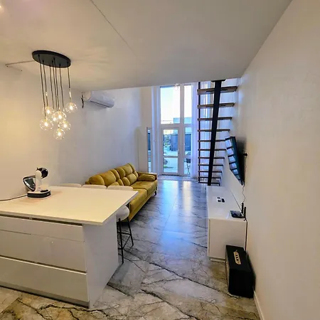 With A Pool Apartament *