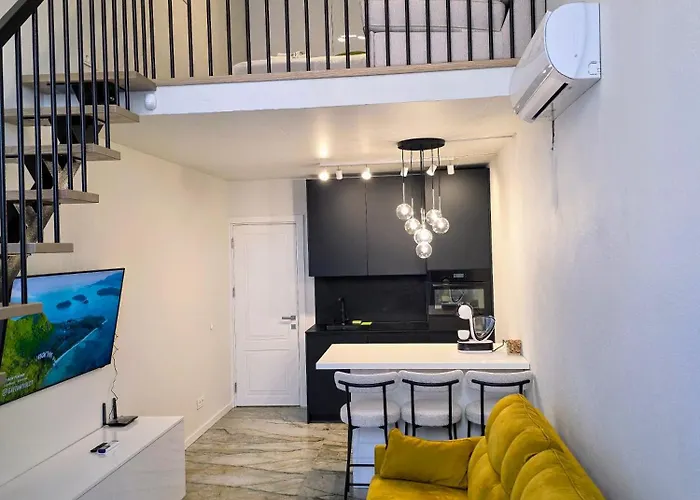 With A Pool Apartament *